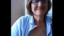Esposa madura digitación su coño - Ver video completo en 1to1cams.com
