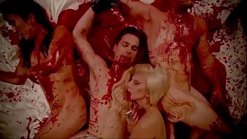 Леди Гага и Мэтт Боммер р. Оргия в отеле American Horror Story