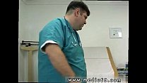 Школьная медсестра, рассказы о физическом осмотре, сексуальная гей-сексуальная и мужчина-врач осматривают