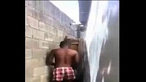 Ямайских мужчин застукали за шпиливанием чьей-то жены