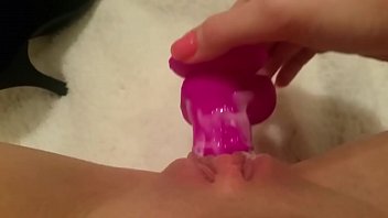 18 anni giocando con nuovi dildo, aggiungi il mio s. per più candicebabexo