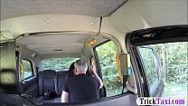 Tight amateur brunette passenger screwed by fake driver