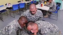 Militares masturbándose película gay ¡Sí Sargento de instrucción!
