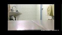 Clip de cámara oculta de cuerpo caliente de ducha pública