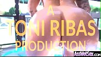 Анальный хардкорный секс с горячей шлюшкой с большой задницей, намазанной маслом (Karmen Karma), видео-24