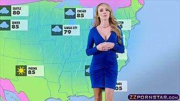 Chica del clima tetona es follada en vivo en un estudio de televisión
