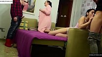 Оргия на 4 и 1 кровати, двоюродные братья, моя домашняя пара свингеров Ана Марко и Эрик Мэнли больше видео пары свингеров на