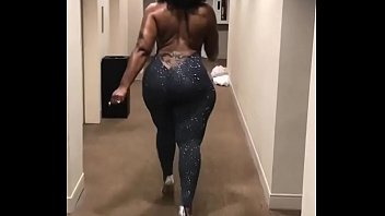 Big Ass milf looking for big dick at hotel