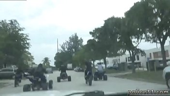 Полиция красавчик видео гей я. Велогонщики получили больше, чем они