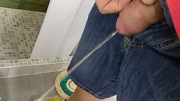 VID 20171012 pissing at a friend's house