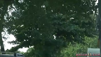 Мышцы полиция гей фильм и бесплатно полицейский фото у него был здоровенный эбони человек