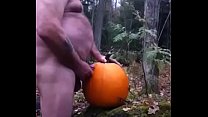 Grandpa pervert stuck cock in the ass of the pumpkin