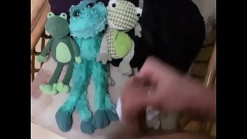 Молодой кончает мальчик красавчик кончает на его трусики Горячая гей бесплатное порно видео скачать