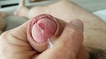 Любительское Мастурбация Сперма на лице Необрезанная крайняя плоть Большой член