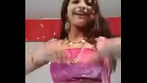 裸のインドの女の子のダンス