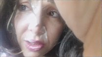 ты действительно хочешь кончить на мое красивое личико? ты действительно непослушный парень, так что ...