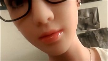 Préparer une poupée asiatique sexy pour une baise hardcore - SexDollGenie