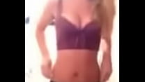 Webcam petite blonde déshabillée