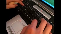 Горячая подросток совершеннолетия наслаждается, когда ее вылизывают в позе 69 во время сосания