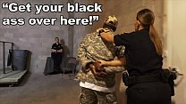 BLACK PATROL - Gefälschter Soldat wird von weißen Bullen als schwarzes Fickspielzeug benutzt