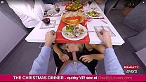 Fellation sous la table à Noël en VR avec une belle blonde