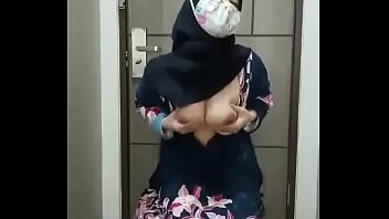 Ultimo video completo di hijab https://tapebak.com/6SyYi