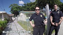 ЧЕРНЫЙ ПАТРУЛЬ - Офицеры полиции Мэгги Грин и Джослин отвечают на вызовы в связи с домашними беспорядками