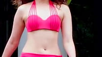 (Modifica zoom al rallentatore) L'attrice indiana Tamannaah Bhatia hot tette ombelico in bikini e camicia in F2 gambe tette scollatura Che è Mahalakshmi