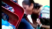 Belle-mère indienne en train de sucer sa bite prise en caméra cachée