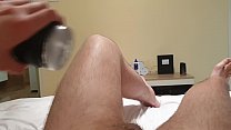 Ragazzo ungherese masturbarsi con la torcia elettrica