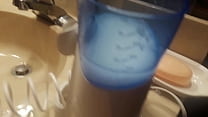21 Jahre alte Pumpen über einen halben Liter Sperma in die Blase