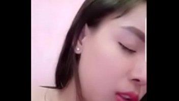 Beautiful pop girl earns money from live.