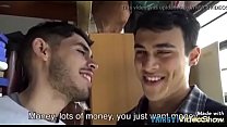 Il latino spagnolo accetta soldi da scopare con un amico
