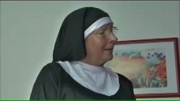 Angie, religieuse allemande mature
