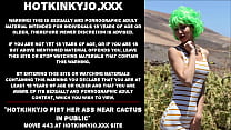Hotkinkyjo fist her ass near cactus in public