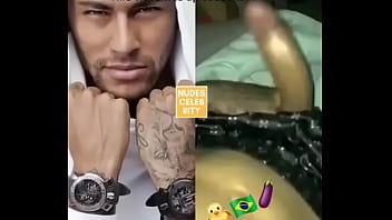 Calciatore neymar masturbandosi