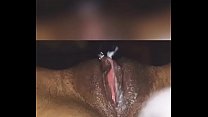 L'ebano sexy ha un orgasmo
