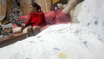 Я решил поделиться со всеми, чем занимается моя цыганка-милфа-жена
