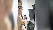 Мой партнер всегда просит меня отвезти ее домой ... Она сказала, что подралась с мужем и ей нужны деньги ... Меньше всего было видео