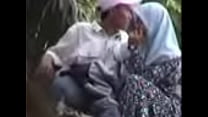 Hijab malayo masturbación con la mano