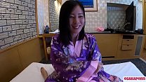 Una donna sposata di 41 anni è disturbata nello yukata di Oiran ed è in una posizione di donna in posizione suprema. Apri la fellatio spudorata in piedi masturbazione vergognosa. Moglie giapponese senza sesso ordinaria che tradisce Posso avere una relazio
