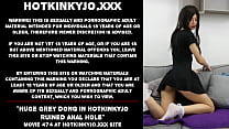 Énorme dong gris dans le trou anal ruiné de hotkinkyjo