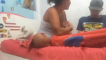 Я убедил свою невестку дать мне в жопу без презерватива на волосах... BombomD4 смотреть полностью без купюр на Xvideos RED