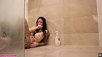BIG TIT BIG Thick ASS Tattooed Amateur TEEN Milf Laughing and Farting Fetish Behind the Scenes In Shower - Melody Radford