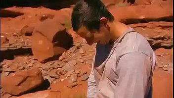 Bear Grylls - scopare nel deserto di Moab