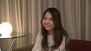 Das süße japanische Mädchen Nagi wird im noblen Hotel gefickt