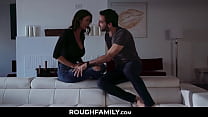 RoughFamily.com ⏩ Hungrige Stiefmutter schaut auf den Schwanz ihres Jungen – Alexis Fawx