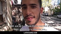 Молодой гетеросексуальный юный латиноамериканский гей-твинк за плату с незнакомцем в видео от первого лица