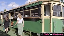 Фигуристые лесбиянки с большими сиськами трахаются в старом трамвае