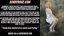 Sindy Rose robe à carreaux studio fist anal